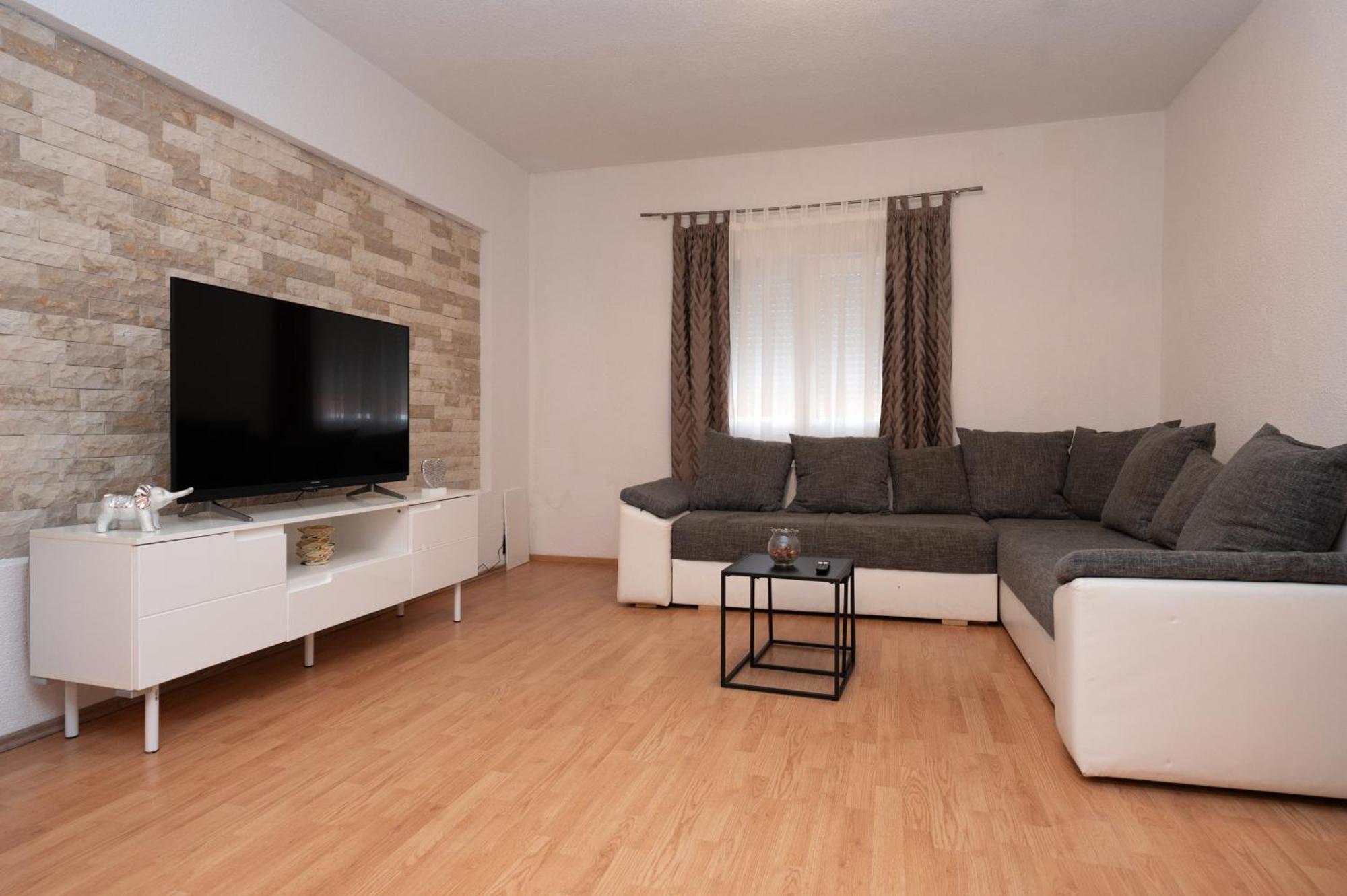 Holiday Home Luka Pridraga Luaran gambar