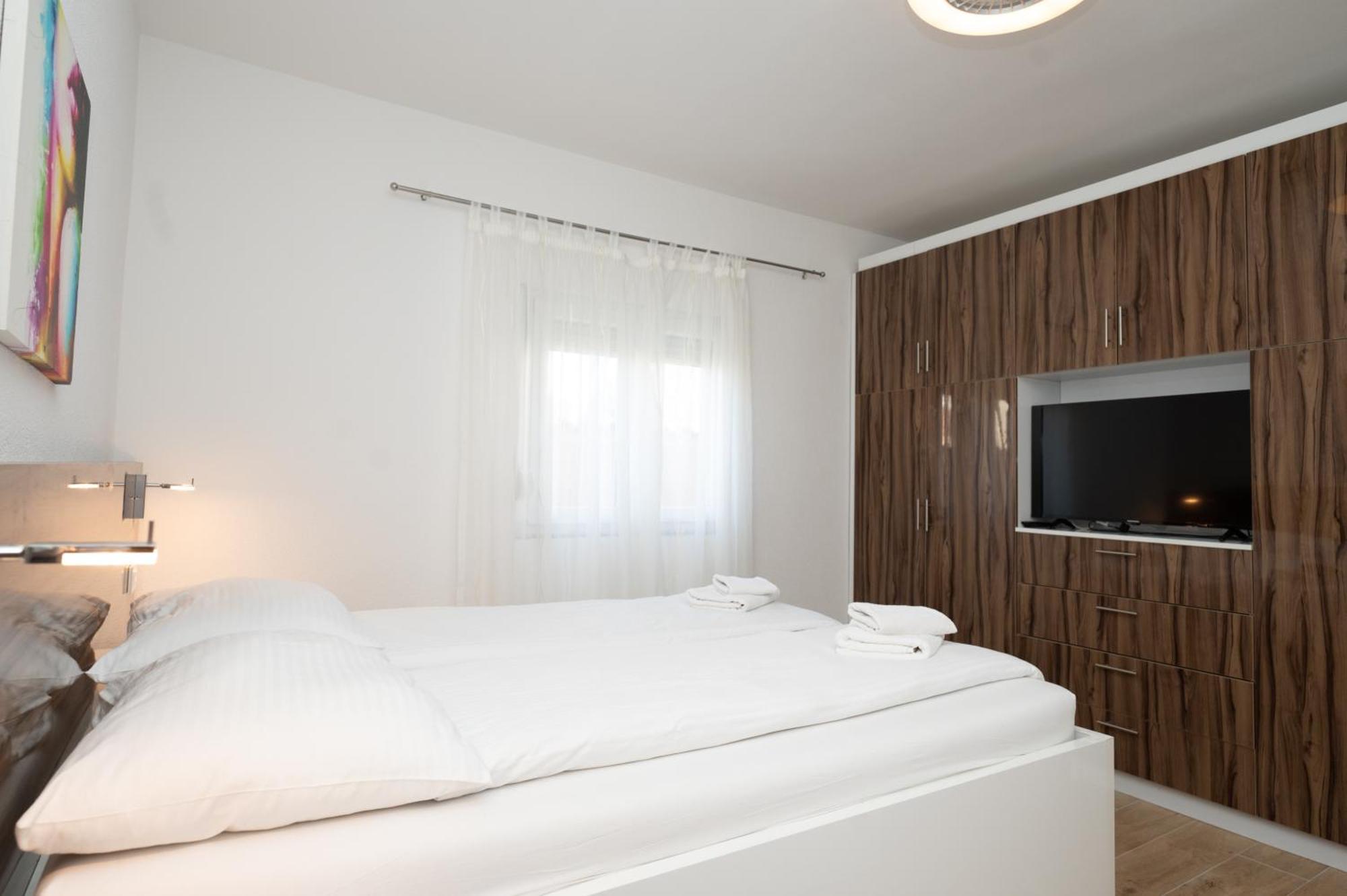 Holiday Home Luka Pridraga Luaran gambar