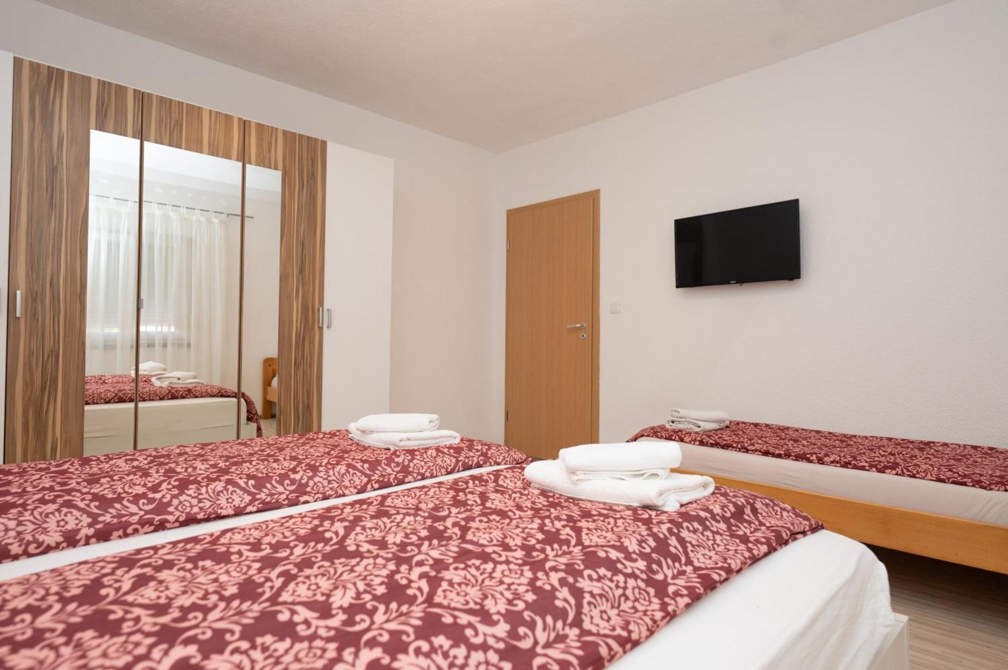 Holiday Home Luka Pridraga Luaran gambar